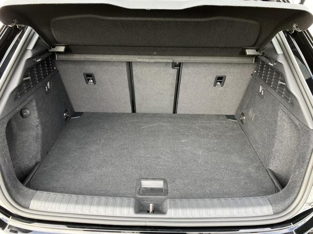 Ａ３ スポーツバック３０ＴＦＳＩアドバンスド　コンビニエンス＆アシスタンスパッケージライト　ナビゲーションパッケージ　３ゾーンオートマチックエアコンディショナー：ＭＭＩナビゲーションシステム　アシスタンスパッケージ（9枚目）