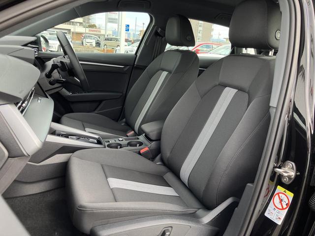 Ａ３ スポーツバック３０ＴＦＳＩアドバンスド　コンビニエンス＆アシスタンスパッケージライト　ナビゲーションパッケージ　３ゾーンオートマチックエアコンディショナー：ＭＭＩナビゲーションシステム　アシスタンスパッケージ（12枚目）