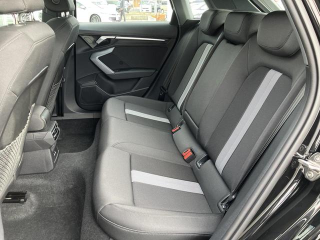 Ａ３ スポーツバック３０ＴＦＳＩアドバンスド　コンビニエンス＆アシスタンスパッケージライト　ナビゲーションパッケージ　３ゾーンオートマチックエアコンディショナー：ＭＭＩナビゲーションシステム　アシスタンスパッケージ（13枚目）