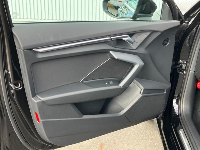 Ａ３ スポーツバック３０ＴＦＳＩアドバンスド　コンビニエンス＆アシスタンスパッケージライト　ナビゲーションパッケージ　３ゾーンオートマチックエアコンディショナー：ＭＭＩナビゲーションシステム　アシスタンスパッケージ（25枚目）