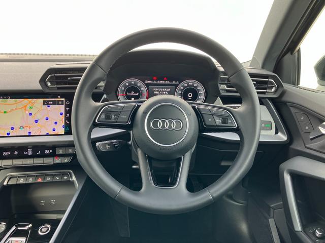 Ａ３ スポーツバック３０ＴＦＳＩアドバンスド　コンビニエンス＆アシスタンスパッケージライト　ナビゲーションパッケージ　３ゾーンオートマチックエアコンディショナー：ＭＭＩナビゲーションシステム　アシスタンスパッケージ（28枚目）