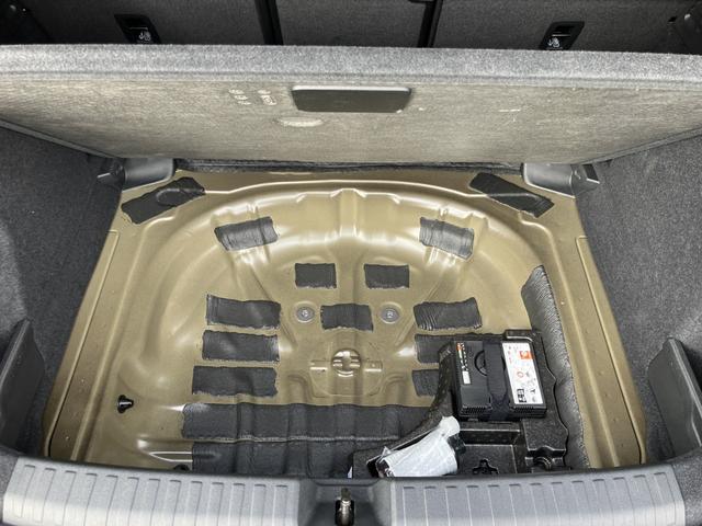 Ａ３ スポーツバック３０ＴＦＳＩアドバンスド　コンビニエンス＆アシスタンスパッケージライト　ナビゲーションパッケージ　３ゾーンオートマチックエアコンディショナー：ＭＭＩナビゲーションシステム　アシスタンスパッケージ（46枚目）