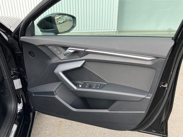 Ａ３ スポーツバック３０ＴＦＳＩアドバンスド　コンビニエンス＆アシスタンスパッケージライト　ナビゲーションパッケージ　３ゾーンオートマチックエアコンディショナー：ＭＭＩナビゲーションシステム　アシスタンスパッケージ（53枚目）