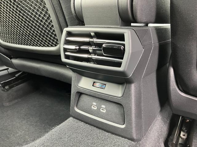 Ａ３ スポーツバック３０ＴＦＳＩアドバンスド　コンビニエンス＆アシスタンスパッケージライト　ナビゲーションパッケージ　３ゾーンオートマチックエアコンディショナー：ＭＭＩナビゲーションシステム　アシスタンスパッケージ（68枚目）