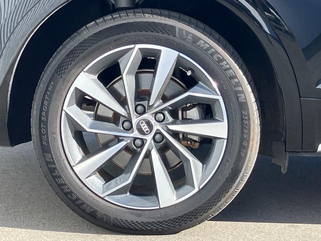 �����O���[�v���ւ�[���̃��C���i�b�v�ƌo���I���q�l�̑f�G�ȃJ�[���C�t��S�͂Ńo�b�N�A�b�v�������܂��B���C�y�ɂȂ�ł������k���������I