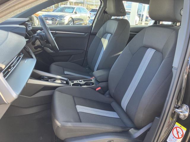 �A�E�f�B�F�蒆�ÎԂ͐V�ԓo�^����P�Q�N�ȓ��̃f�B�[���[�Ԃ��A�_���������܂��B�`��������m��s���������K�f�B�[���[�����I���������i���̎Ԃ��������͂����܂�