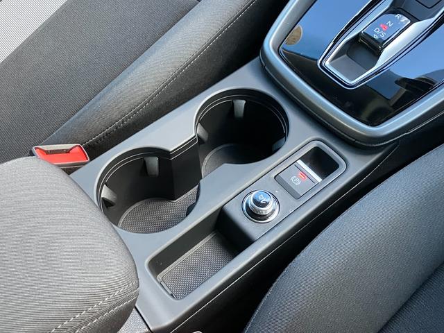 �����O���[�v���ւ�[���̃��C���i�b�v�ƌo���I���q�l�̑f�G�ȃJ�[���C�t��S�͂Ńo�b�N�A�b�v�������܂��B���C�y�ɂȂ�ł������k���������I