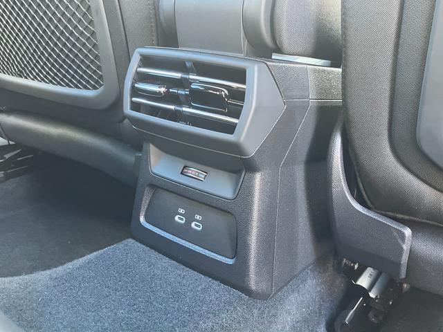 �A�E�f�B�A�v���[�u�h�I�[�g���[�r�����ẤA�r�f�I�ʘb�ł̃I�����C�����k�����{���Ă���܂��B�V���[���[���ɂ����ꂢ���������Ɋe��T�[�r�X�����񋟂ł��܂��̂ŁA���C�y�ɂ��⍇�����������܂��B