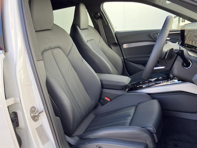 Ａ５アバント ＴＦＳＩクワトロ　１５０ｋＷ　Ｓ　ｌｉｎｅパッケージライティングパッケージ　Ｓスポーツサスペンションデコラティブパネル　マットブラッシュトアルミニウム　リニアエンボス　アンスラサイトパーシャルレザーインテリア　Ｓ　ブラック（11枚目）