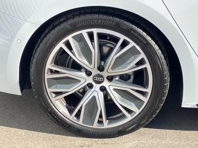 Ａ５アバント ＴＦＳＩクワトロ　１５０ｋＷ　Ｓ　ｌｉｎｅパッケージライティングパッケージ　Ｓスポーツサスペンションデコラティブパネル　マットブラッシュトアルミニウム　リニアエンボス　アンスラサイトパーシャルレザーインテリア　Ｓ　ブラック（24枚目）