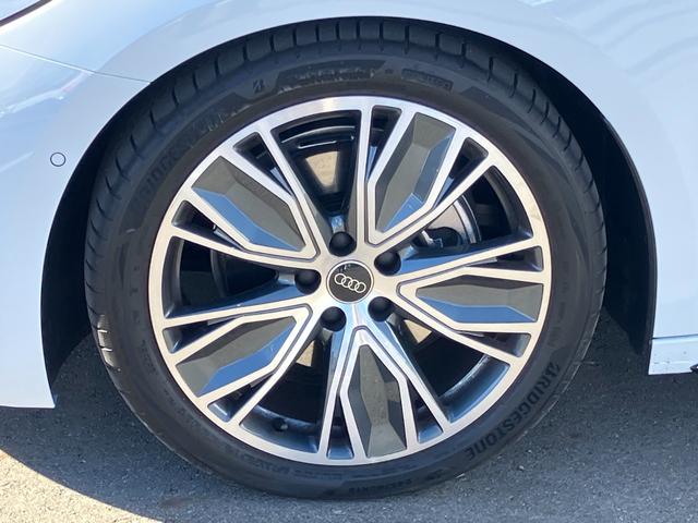 Ａ５アバント ＴＦＳＩクワトロ　１５０ｋＷ　Ｓ　ｌｉｎｅパッケージライティングパッケージ　Ｓスポーツサスペンションデコラティブパネル　マットブラッシュトアルミニウム　リニアエンボス　アンスラサイトパーシャルレザーインテリア　Ｓ　ブラック（25枚目）