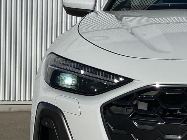 Ａ５アバント ＴＦＳＩクワトロ　１５０ｋＷ　Ｓ　ｌｉｎｅパッケージライティングパッケージ　Ｓスポーツサスペンションデコラティブパネル　マットブラッシュトアルミニウム　リニアエンボス　アンスラサイトパーシャルレザーインテリア　Ｓ　ブラック（28枚目）