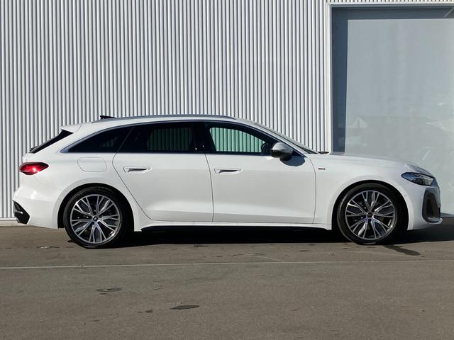 Ａ５アバント ＴＦＳＩクワトロ　１５０ｋＷ　Ｓ　ｌｉｎｅパッケージライティングパッケージ　Ｓスポーツサスペンションデコラティブパネル　マットブラッシュトアルミニウム　リニアエンボス　アンスラサイトパーシャルレザーインテリア　Ｓ　ブラック（34枚目）