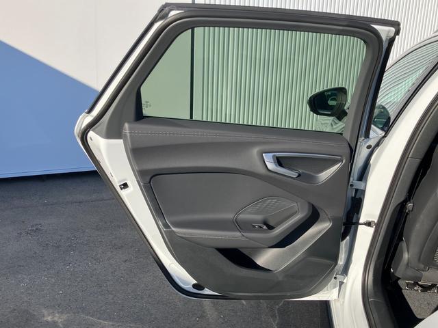 Ａ５アバント ＴＦＳＩクワトロ　１５０ｋＷ　Ｓ　ｌｉｎｅパッケージライティングパッケージ　Ｓスポーツサスペンションデコラティブパネル　マットブラッシュトアルミニウム　リニアエンボス　アンスラサイトパーシャルレザーインテリア　Ｓ　ブラック（58枚目）