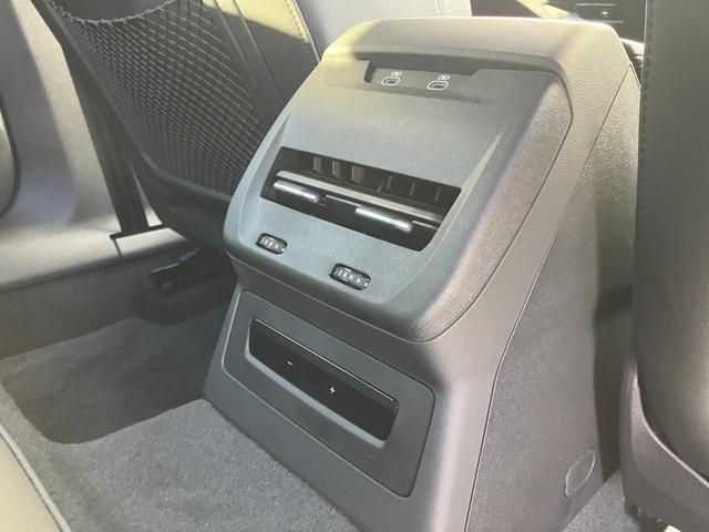 Ａ５アバント ＴＦＳＩクワトロ　１５０ｋＷ　Ｓ　ｌｉｎｅパッケージライティングパッケージ　Ｓスポーツサスペンションデコラティブパネル　マットブラッシュトアルミニウム　リニアエンボス　アンスラサイトパーシャルレザーインテリア　Ｓ　ブラック（62枚目）