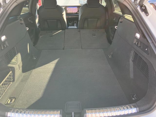 Ａ５アバント ＴＦＳＩクワトロ　１５０ｋＷ　Ｓ　ｌｉｎｅパッケージライティングパッケージ　Ｓスポーツサスペンションデコラティブパネル　マットブラッシュトアルミニウム　リニアエンボス　アンスラサイトパーシャルレザーインテリア　Ｓ　ブラック（69枚目）