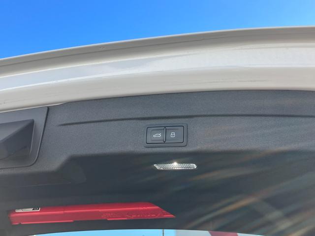 Ａ５アバント ＴＦＳＩクワトロ　１５０ｋＷ　Ｓ　ｌｉｎｅパッケージライティングパッケージ　Ｓスポーツサスペンションデコラティブパネル　マットブラッシュトアルミニウム　リニアエンボス　アンスラサイトパーシャルレザーインテリア　Ｓ　ブラック（74枚目）