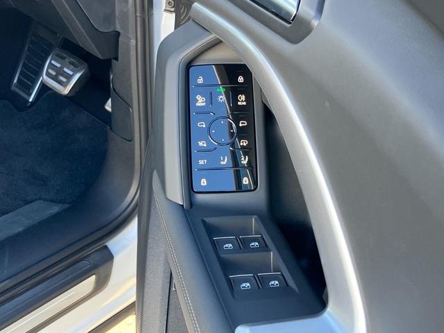 Ｑ５ ＴＤＩクワトロ　１５０ｋＷ　アドバンスド　Ｓ　ｌｉｎｅ　インテリアプラスパッケージ　ライティングパッケージ　レザー／アーティフィシャルレザー　Ｓ　ブラック（69枚目）