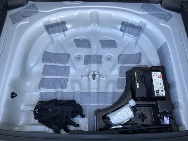 �A�E�f�B�A�v���[�u�h�I�[�g���[�r�����ẤA�r�f�I�ʘb�ł̃I�����C�����k�����{���Ă���܂��B�V���[���[���ɂ����ꂢ���������Ɋe��T�[�r�X�����񋟂ł��܂��̂ŁA���C�y�ɂ��⍇�����������܂��B