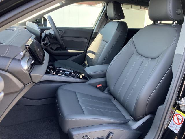 Ａ５アバント ＴＦＳＩ　１１０ｋＷ　ａｄｖａｎｃｅｄ　パッケージ　ＭＭＩ　パッセンジャーディスプレイ　　デコラティブパネル　チェスナット　ナチュラルグレー　パーシャルレザーインテリア　ブラック　ａｄｖａｎｃｅｄエクステリア（13枚目）