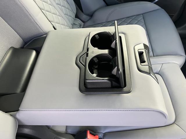 Ｑ５スポーツバック ４０ＴＤＩクワトロ　Ｓライン　Ｓ　ｌｉｎｅ　ｐｌｕｓ　パッケージ　アーティフィシャルインテリアレザー　アシスタンスパッケージ　ファインナッパレザー　マトリクスＯＬＥＤリヤコンビネーションライト／ダイナミックターンインディケーター（70枚目）