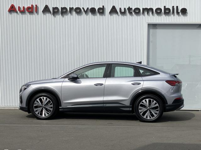 ���{�l�f�U�C�i�[�̔��Ăɂ���ĂQ�O�O�T�N����̗p����Ă���A�u�V���O���t���[���O�����v�B�ЂƖڂł`�������Ƃ킩��ے��I�ȃf�U�C���͂`�������̃u�����h�C���[�W���m�����Ă��܂��B