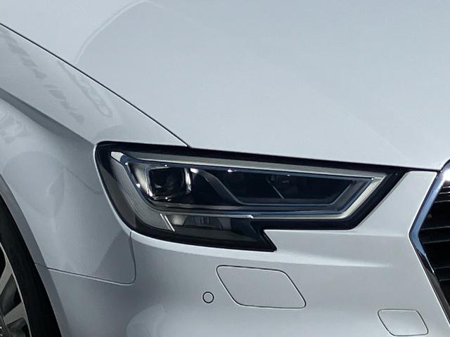 �`���������l����^�C�����X�ȃf�U�C���Ƃ́A�����N�����o�Ă����������͓I�ł��葱����B����͂܂�A�V���v���ȃf�U�C���ł���Ƃ`�������͍l���Ă��܂��B