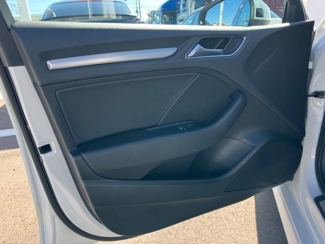 �����O���[�v���ւ�[���̃��C���i�b�v�ƌo���I���q�l�̑f�G�ȃJ�[���C�t��S�͂Ńo�b�N�A�b�v�������܂��B���C�y�ɂȂ�ł������k���������I