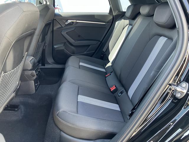 �A�E�f�B�F�蒆�ÎԂ͐V�ԓo�^����P�Q�N�ȓ��̃f�B�[���[�Ԃ��A�_���������܂��B�`��������m��s���������K�f�B�[���[�����I���������i���̎Ԃ��������͂����܂�