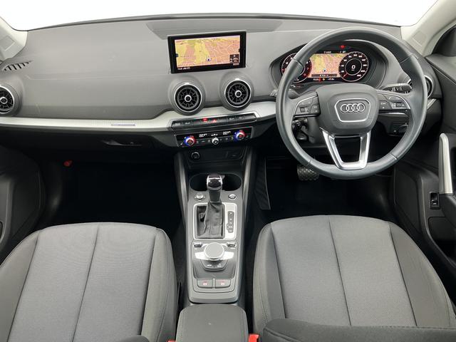 ��ڂŃA�E�f�B�Ƃ킩��G�N�X�e���A�ŃG���K���g���ƃX�|�[�c�}�C���h���ӂ��f�U�C���ł��B