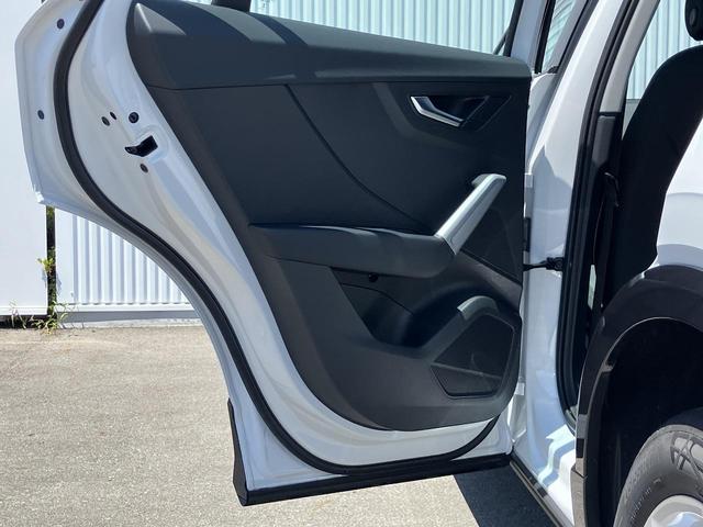 新幹線や電車でお越しの際は遠慮なくお申しつけ下さい。弊社最寄の沼津駅、三島駅までお迎えにあがります。（沼津駅は車で１０分程度です。新幹線の場合、三島駅は１５分程度です。）