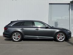 �����ή����뤳�Ȥʤ������Ĥλ���⿧�����뤳�ȤΤʤ��𡹤�����������Ĺ��ǯ���ФƤ�������̥��Ū�Ǥ���³���롣���Ρ֥�����쥹���������פ��������Υǥ�����ů�ؤǤ��� 5