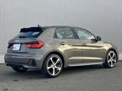 ��䥵���ɥ�����ɡ��θ����˾����ʻ��ѷ�������ߤ����֣��饤�ȥ���ӥ�פ⡢��ǽ����������ξΩ���������������ħŪ�ʥǥ�����Ǥ��� 6