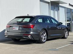 �����ή����뤳�Ȥʤ������Ĥλ���⿧�����뤳�ȤΤʤ��𡹤�����������Ĺ��ǯ���ФƤ�������̥��Ū�Ǥ���³���롣���Ρ֥�����쥹���������פ��������Υǥ�����ů�ؤǤ��� 4