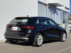 ��䥵���ɥ�����ɡ��θ����˾����ʻ��ѷ�������ߤ����֣��饤�ȥ���ӥ�פ⡢��ǽ����������ξΩ���������������ħŪ�ʥǥ�����Ǥ��� 4