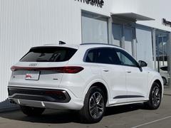 �����ή����뤳�Ȥʤ������Ĥλ���⿧�����뤳�ȤΤʤ��𡹤�����������Ĺ��ǯ���ФƤ�������̥��Ū�Ǥ���³���롣���Ρ֥�����쥹���������פ��������Υǥ�����ů�ؤǤ��� 4