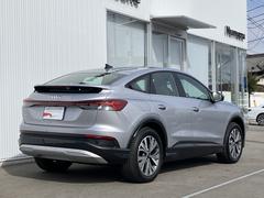 �����ή����뤳�Ȥʤ������Ĥλ���⿧�����뤳�ȤΤʤ��𡹤�����������Ĺ��ǯ���ФƤ�������̥��Ū�Ǥ���³���롣���Ρ֥�����쥹���������פ��������Υǥ�����ů�ؤǤ��� 4