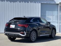 �����ή����뤳�Ȥʤ������Ĥλ���⿧�����뤳�ȤΤʤ��𡹤�����������Ĺ��ǯ���ФƤ�������̥��Ū�Ǥ���³���롣���Ρ֥�����쥹���������פ��������Υǥ�����ů�ؤǤ��� 4