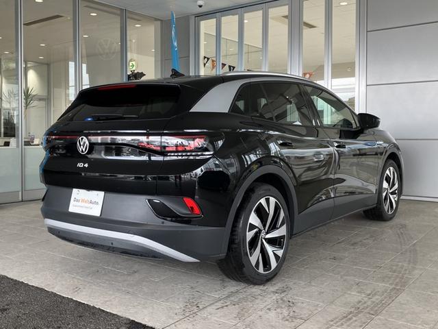 ＩＤ．４ プロ　認定中古車　ＥＴＣ　Ｂカメラ　アダクディブクルーズ　衝突軽減ブレーキ　ブラインドスポットモニター　リアトラフィックアラート　パワーテールゲート　シートヒーター（4枚目）