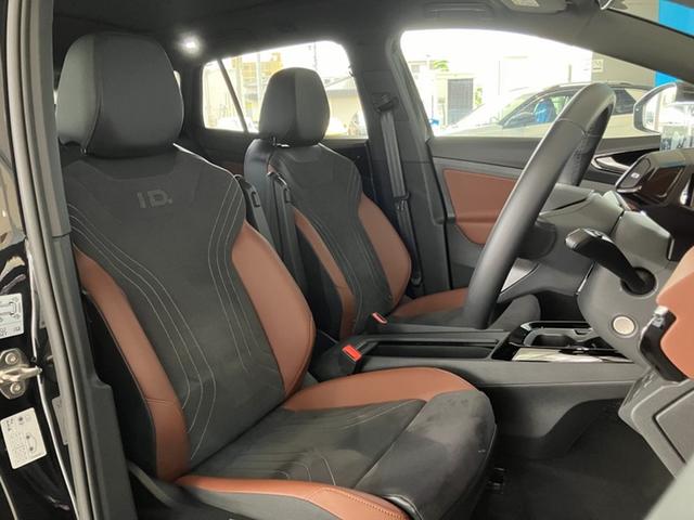 ＩＤ．４ プロ　認定中古車　ＥＴＣ　Ｂカメラ　アダクディブクルーズ　衝突軽減ブレーキ　ブラインドスポットモニター　リアトラフィックアラート　パワーテールゲート　シートヒーター（22枚目）