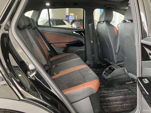ＩＤ．４ プロ　認定中古車　ＥＴＣ　Ｂカメラ　アダクディブクルーズ　衝突軽減ブレーキ　ブラインドスポットモニター　リアトラフィックアラート　パワーテールゲート　シートヒーター（24枚目）