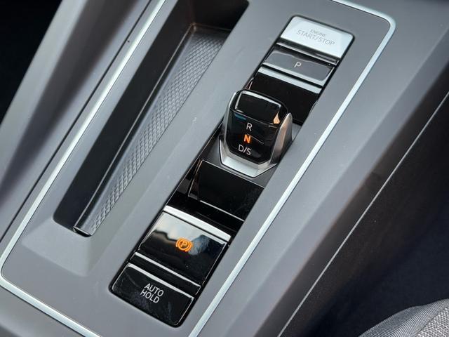 ゴルフ ＴＤＩアクティブアドバンス　プラチナムエディション　シートヒーター　アップコネクト　Ｂｌｕｅｔｏｏｔｈ　インテリアアンビエントライト　バックカメラ　障害物センサー　マトリックスＬＥＤヘッドライト　トラベルアシスト　後方死角検知機能　ワイヤレスチャージ（39枚目）