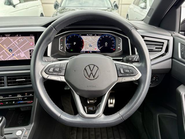 ポロ ＴＳＩ　Ｒライン　ＬＥＤマトリックスヘッドライト　トラベルアシスト　デジタルメーター　ＡＣＣ　レーンアシスト　パーキングセンサー　後方死角検知機能　Ａｐｐ－Ｃｏｎｎｅｃｔ　バックカメラ　ワイヤレスチャージ　認定中古車（23枚目）