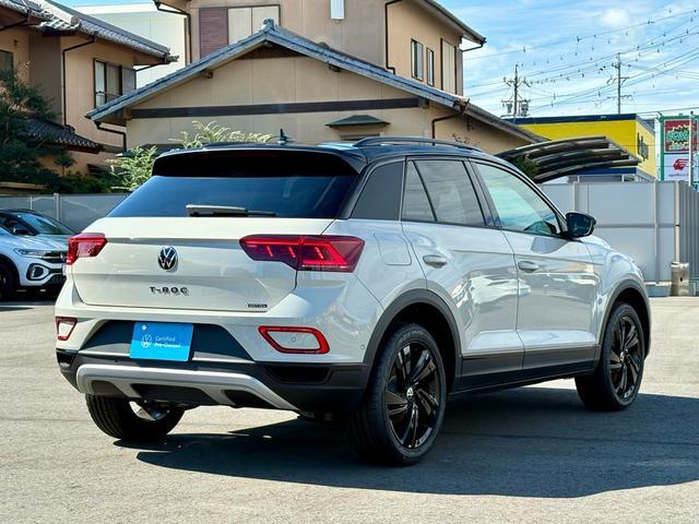 Ｔ－ロック ＴＤＩ　４モーション　ブラックスタイル　登録済未使用車　アスコットグレー　ＩＱライト　ＡＣＣ　トラベルアシスト　デジタルメーター　Ａｐｐ－Ｃｏｎｎｅｃｔ　ワイヤレスチャージ　電動リヤゲート　障害物センサー　ブラインドスポット　新車保証継承（8枚目）