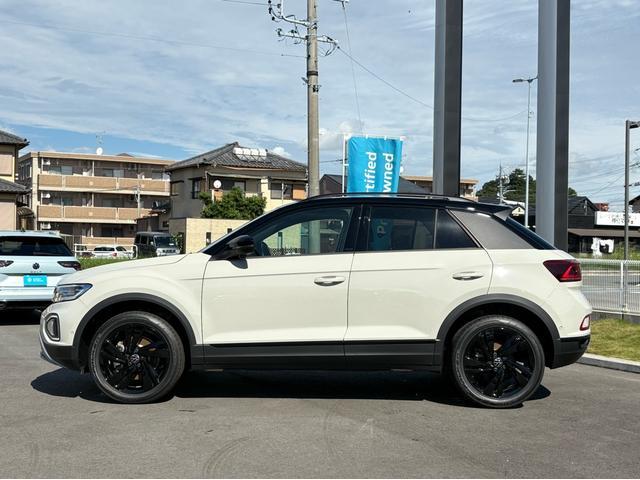 Ｔ－ロック ＴＤＩ　４モーション　ブラックスタイル　登録済未使用車　アスコットグレー　ＩＱライト　ＡＣＣ　トラベルアシスト　デジタルメーター　Ａｐｐ－Ｃｏｎｎｅｃｔ　ワイヤレスチャージ　電動リヤゲート　障害物センサー　ブラインドスポット　新車保証継承（11枚目）