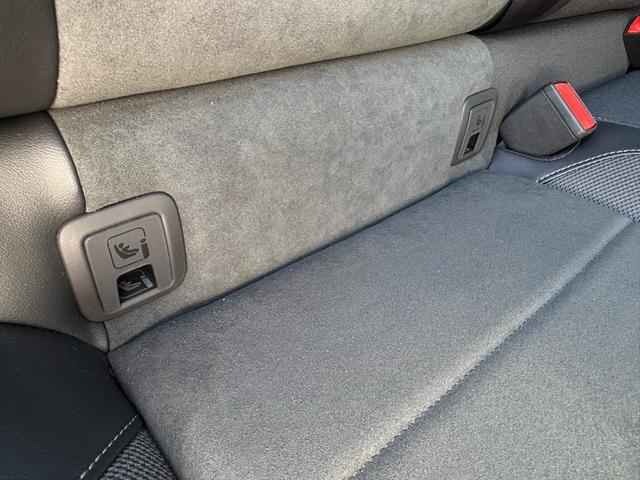 Ｔ－ロック ＴＤＩ　４モーション　ブラックスタイル　登録済未使用車　アスコットグレー　ＩＱライト　ＡＣＣ　トラベルアシスト　デジタルメーター　Ａｐｐ－Ｃｏｎｎｅｃｔ　ワイヤレスチャージ　電動リヤゲート　障害物センサー　ブラインドスポット　新車保証継承（46枚目）