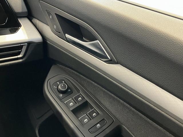 �^�]�ȃh�A�ɏW�񂳂ꂽ�p���[�E�B���h�X�C�b�`�őS�����X�}�[�g�ɑ���ł��܂��B