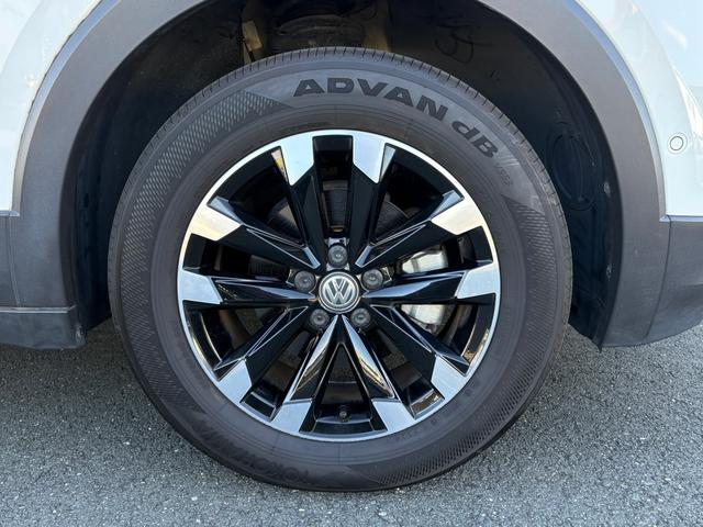 ��p�P�U�C���`�A���~�z�C�[���͂P�����̃T�C�h�r���[���J�W���A���ɉ��o�B