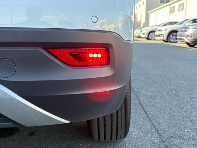 �����t�H�O�����v�͕Б��̂ݓ_������d�l�ł��B�Z�����Ɍ㑱�Ԃ���̎��F�������߂A�u���[�L�����v�Ƃ̌�F��h�������I�Ȑ݌v�ł��B