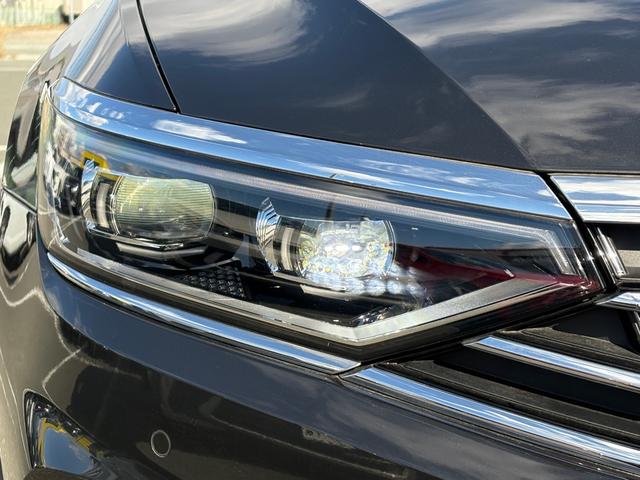 �k�d�c�}�g���b�N�X�w�b�h���C�g�u�h�p�D�k�h�f�g�s�v�B�œK�Ȕz�����\�ɂ����ŐV�̃w�b�h���C�g�V�X�e���ł��B